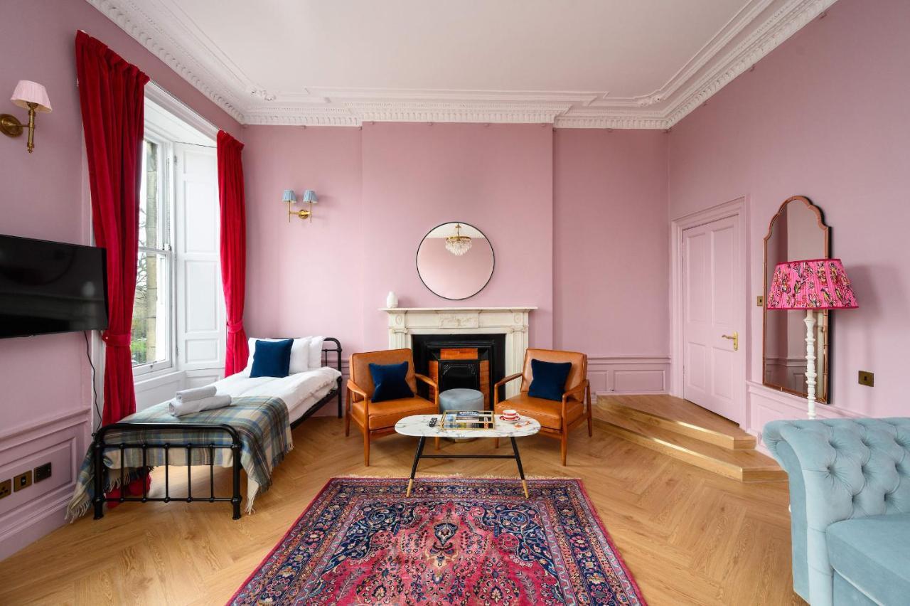 Spacious City Centre Family Room เอดินบะระ ภายนอก รูปภาพ